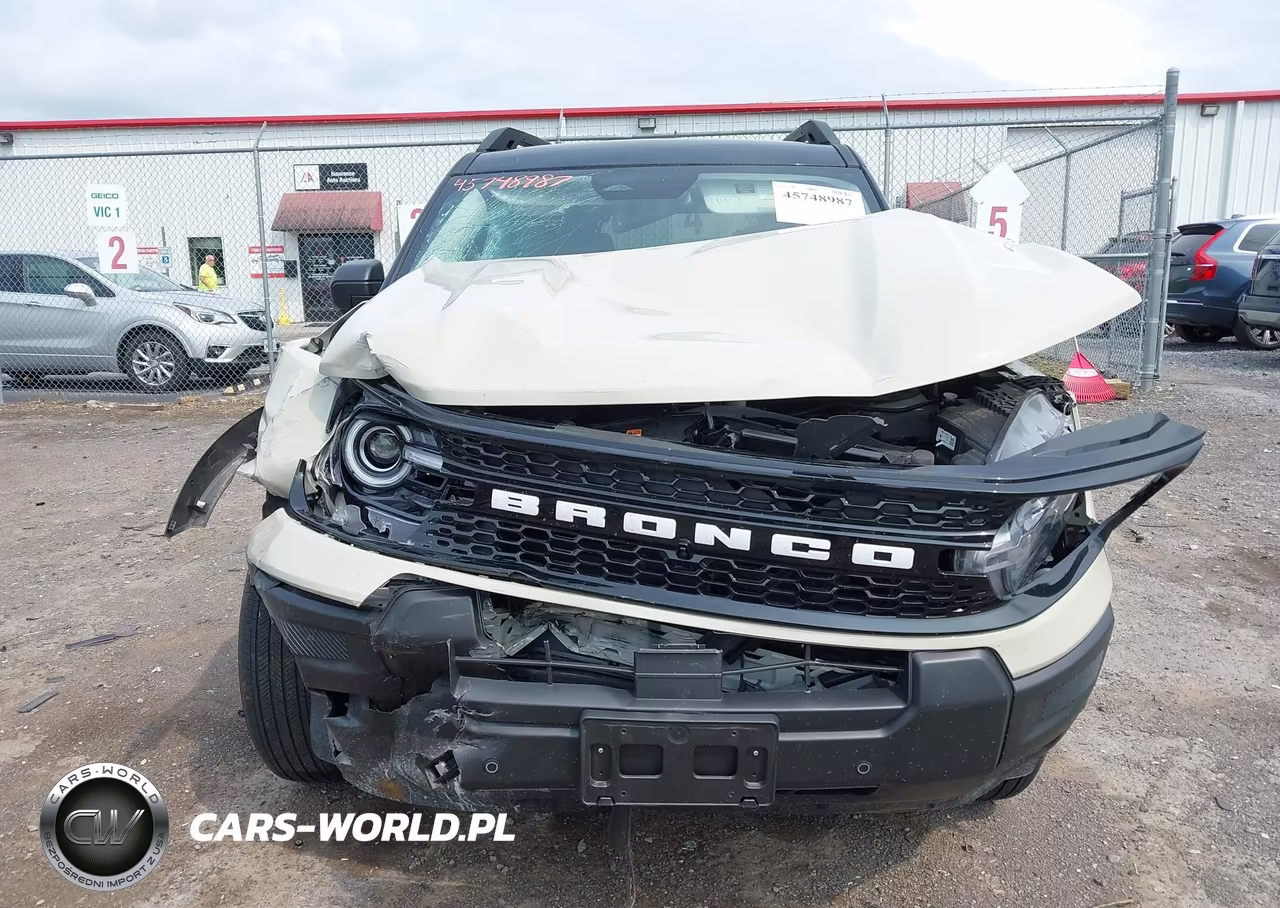 2025 Ford Bronco Sport Outer Banks VIN:3FMCR9CN0SRF68438 - 12