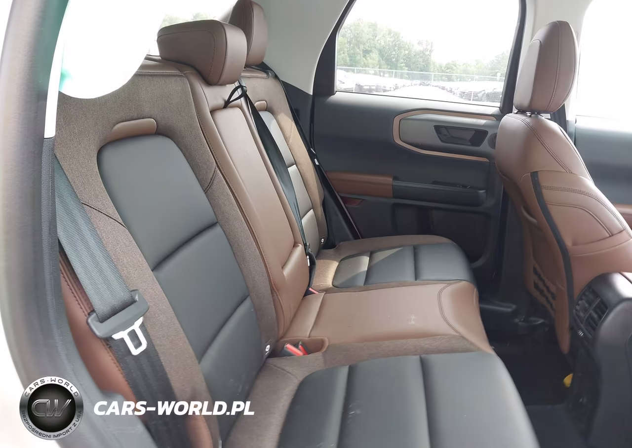 2025 Ford Bronco Sport Outer Banks VIN:3FMCR9CN0SRF68438 - 8
