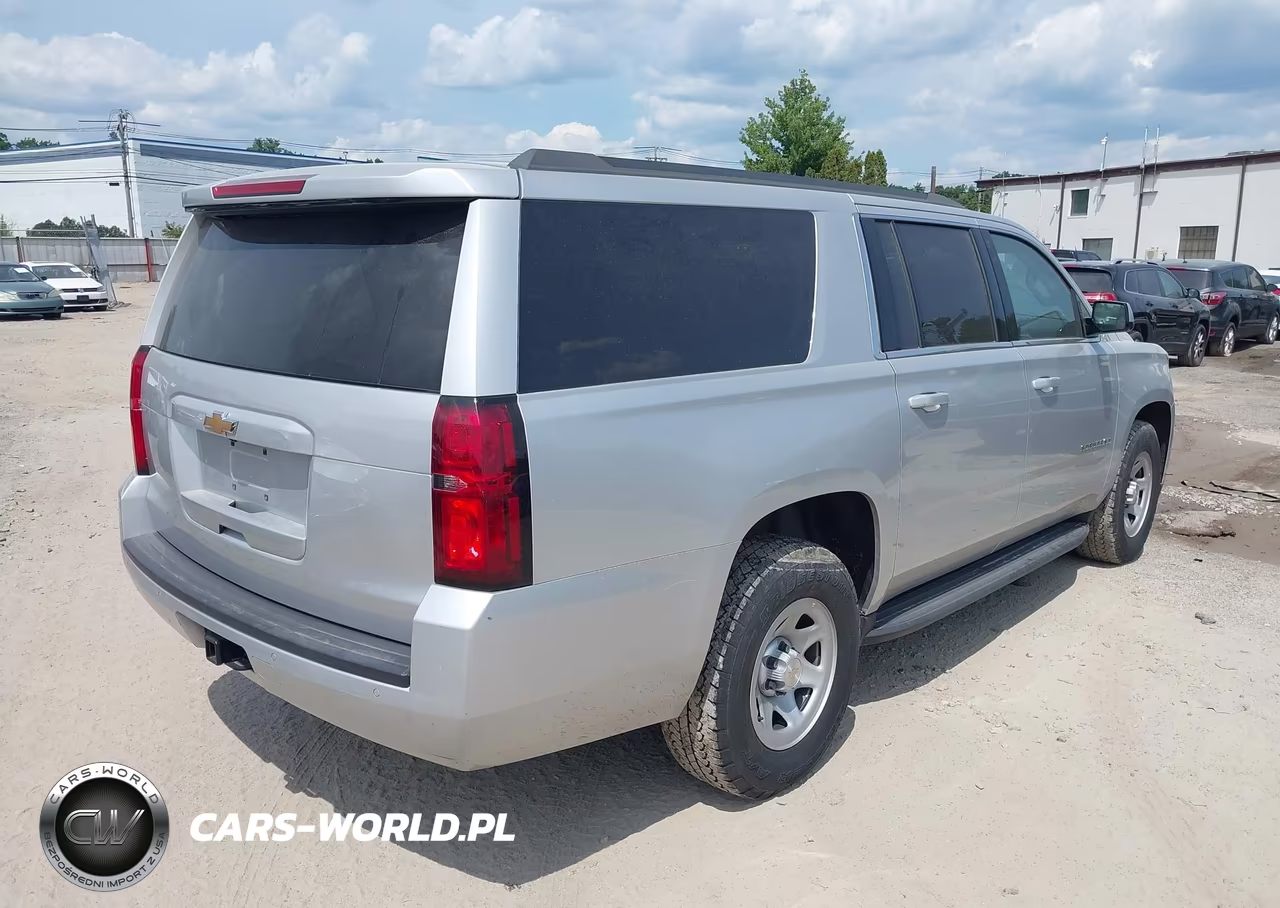 2017 Chevrolet Suburban Commercial VIN:1GNSKKECXHR368668 - 4