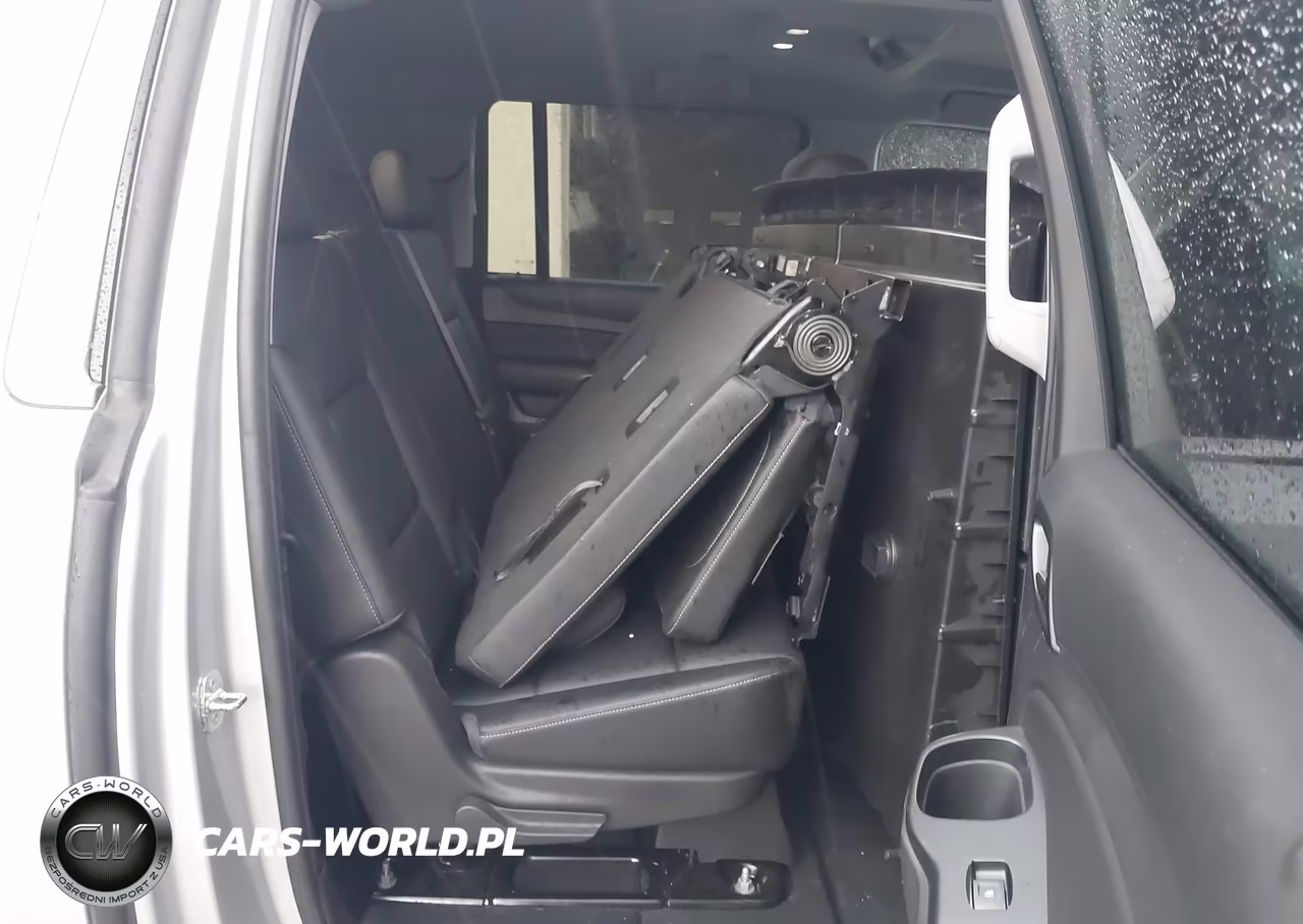 2017 Chevrolet Suburban Commercial VIN:1GNSKKECXHR368668 - 8