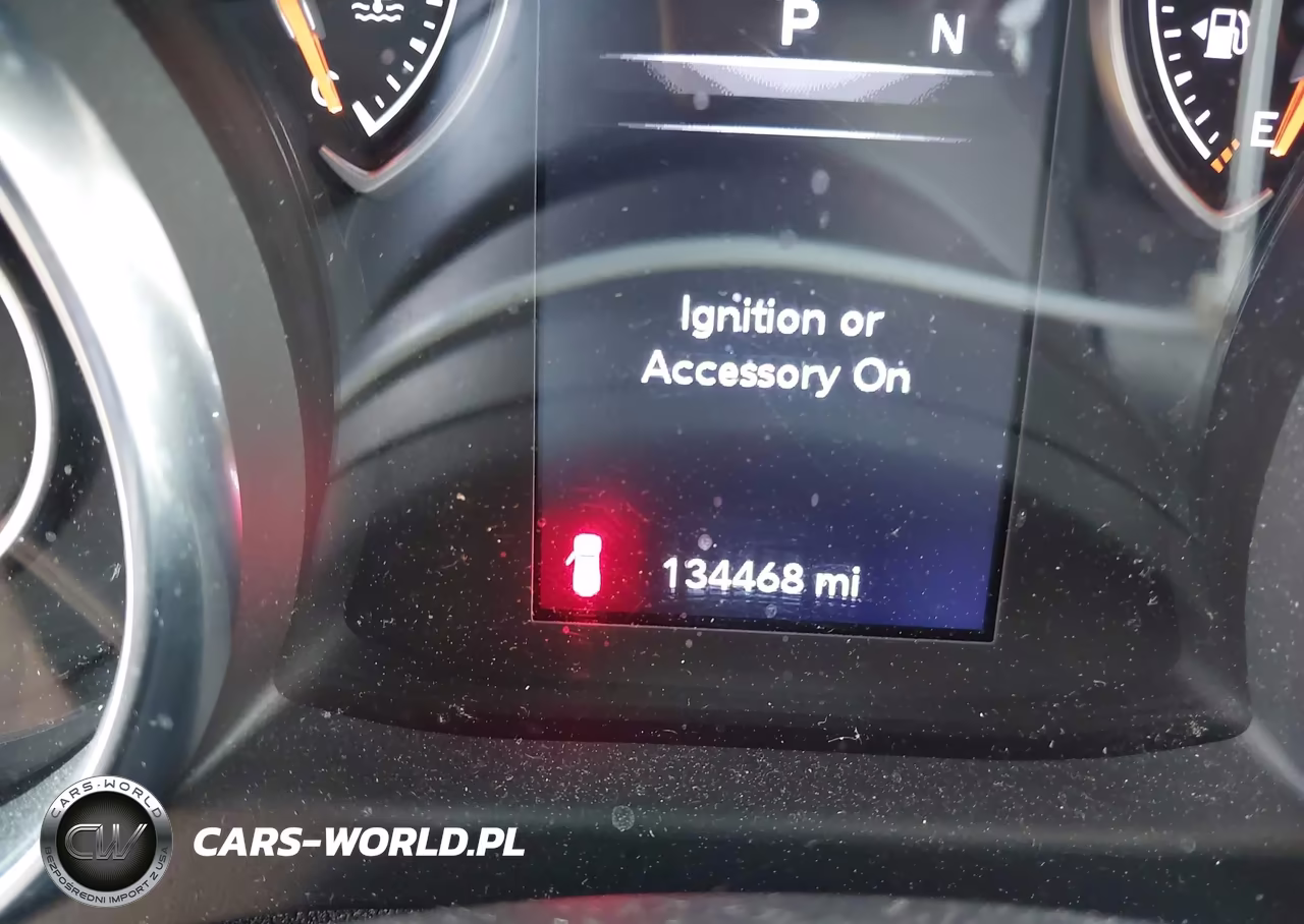 2018 Jeep Wrangler Unlimited Sport 4X4 VIN:1C4HJXDN8JW261647 - 15