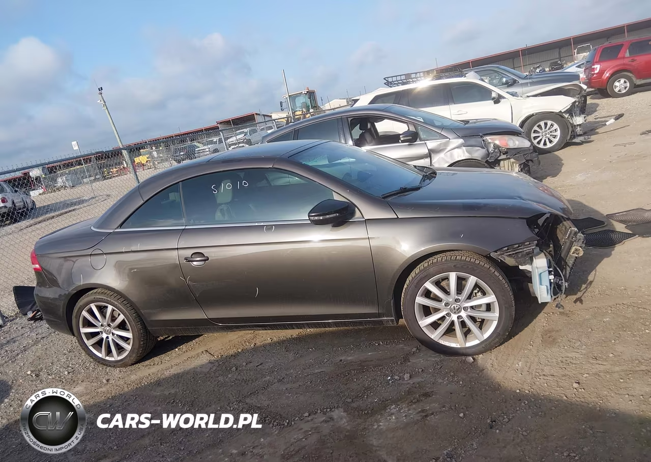 2014 Volkswagen Eos Komfort VIN:WVWBW8AH1EV000996 - 13