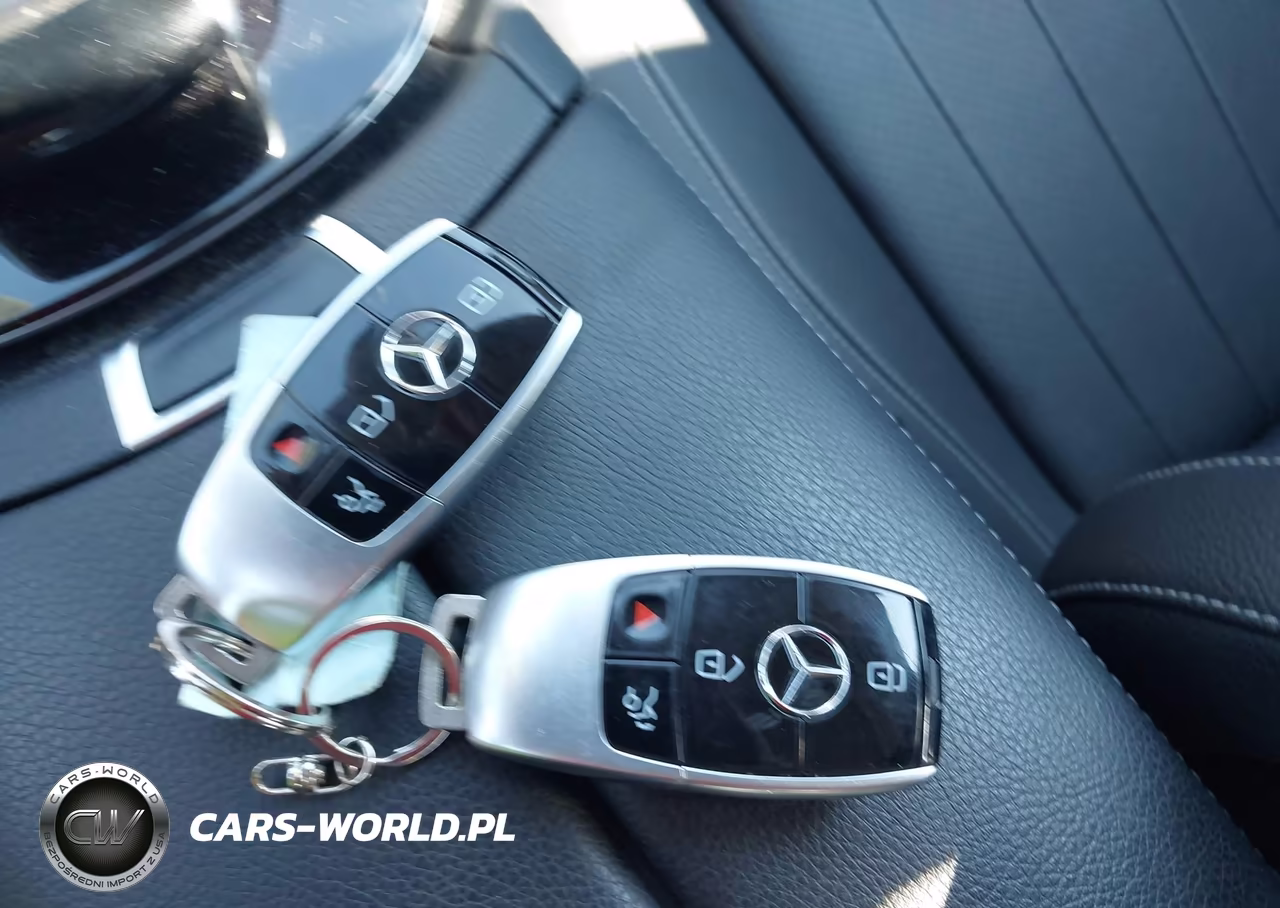 2017 Mercedes-Benz E 300 4Matic VIN:WDDZF4KB6HA168135 - 11