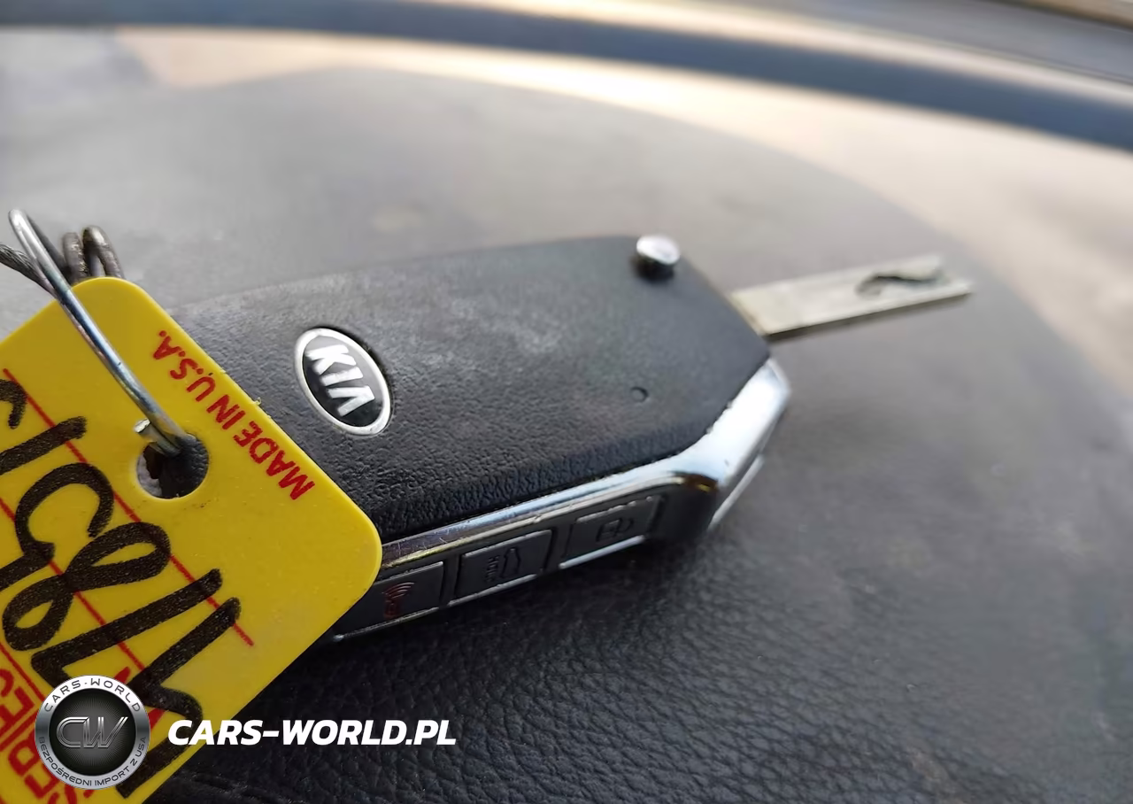 2019 Kia Forte S VIN:3KPF34AD8KE026561 - 11