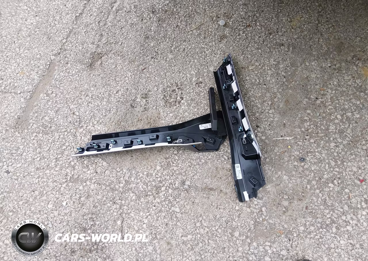 2023 Ford F-150 Lightning Lariat VIN:1FT6W1EV3PWG51231 - 12