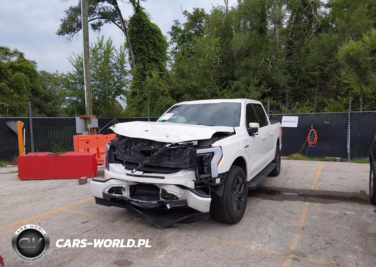 2023 Ford F-150 Lightning Lariat VIN:1FT6W1EV3PWG51231 - 6