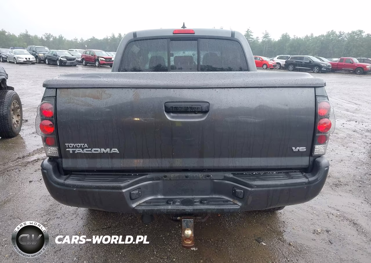 2015 Toyota Tacoma Base V6 VIN:3TMLU4EN7FM179334 - 15