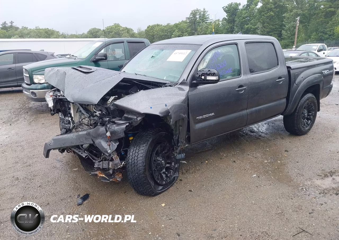 2015 Toyota Tacoma Base V6 VIN:3TMLU4EN7FM179334 - 2