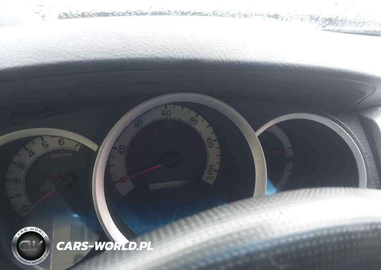 2015 Toyota Tacoma Base V6 VIN:3TMLU4EN7FM179334 - 7