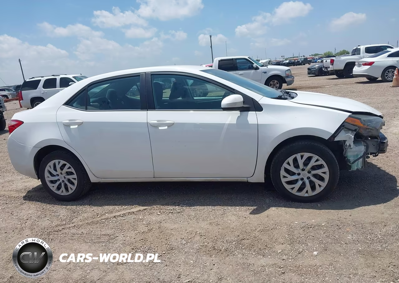2019 Toyota Corolla Le VIN:5YFBURHE8KP873554 - 14