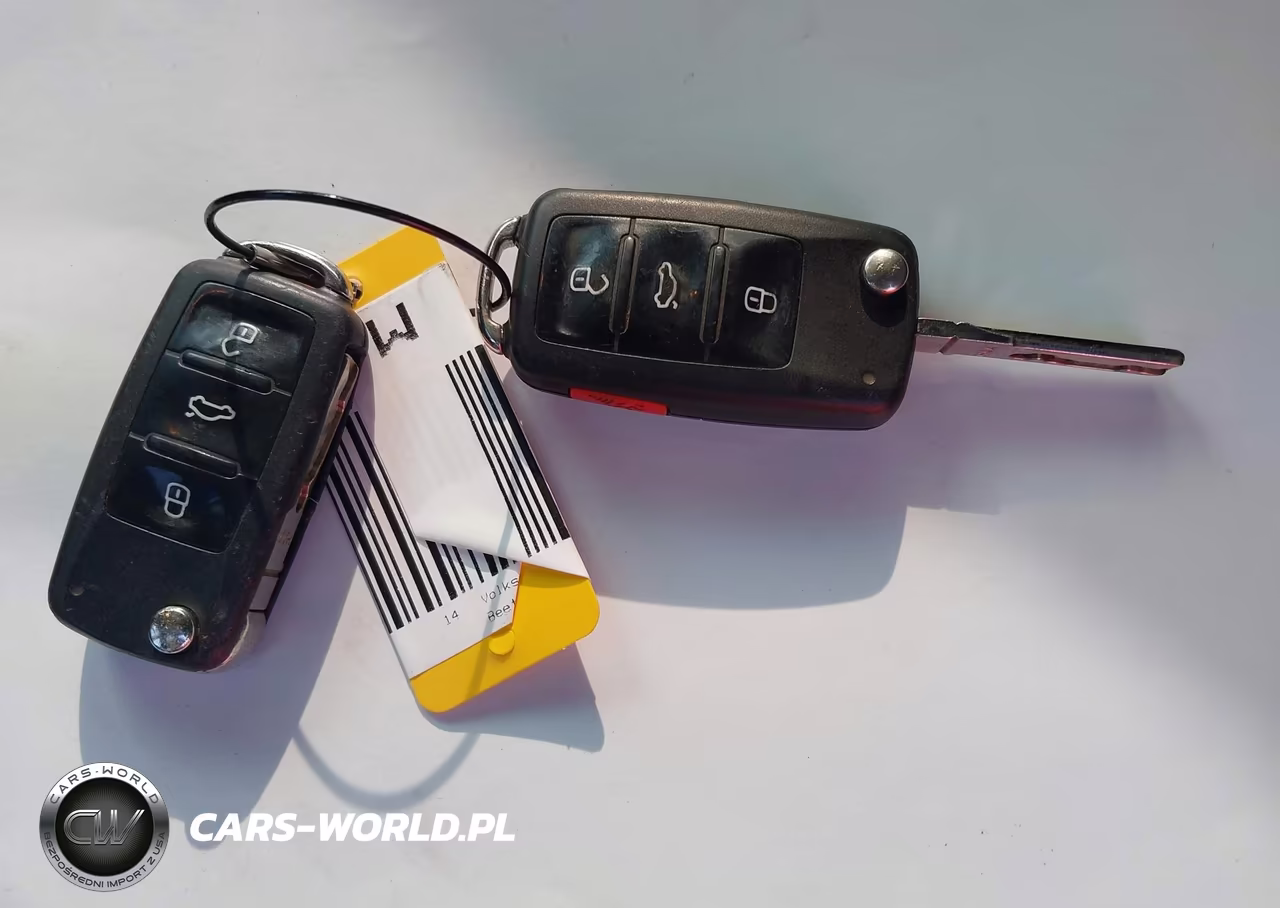 2014 Volkswagen Beetle 1.8T Entry VIN:3VWF17AT9EM641674 - 11