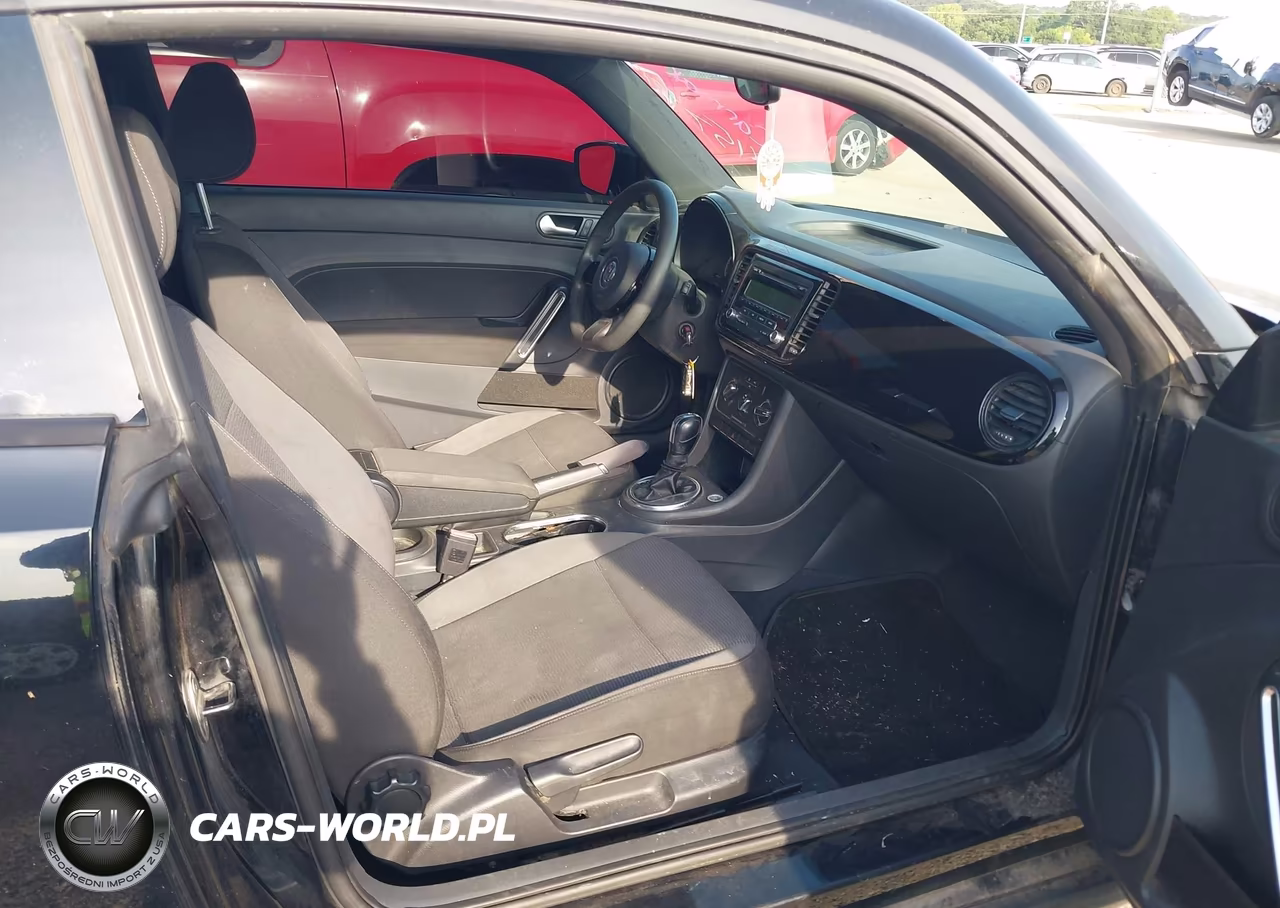 2014 Volkswagen Beetle 1.8T Entry VIN:3VWF17AT9EM641674 - 5