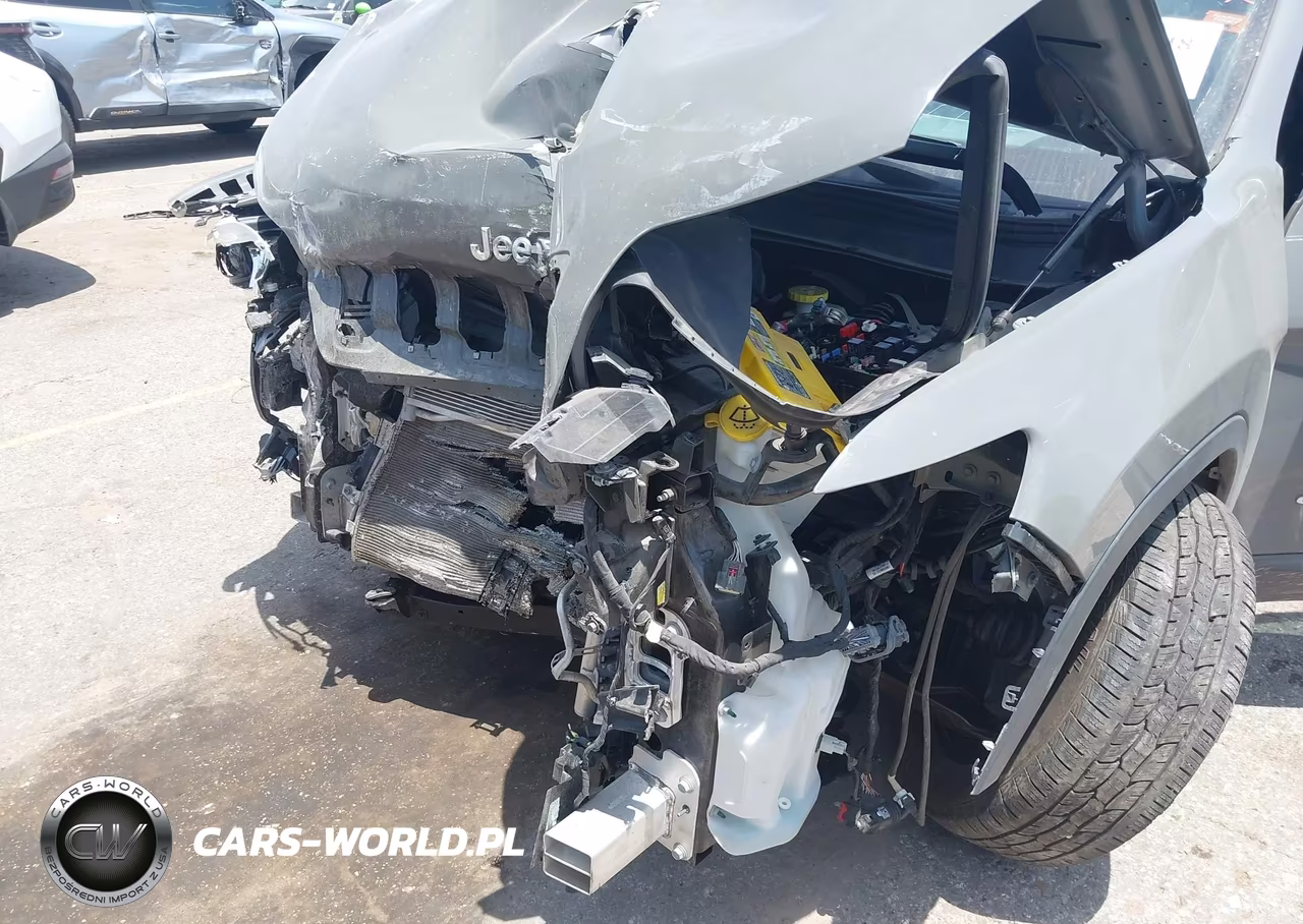 2020 Jeep Cherokee Latitude Plus Fwd VIN:1C4PJLLB7LD535964 - 6