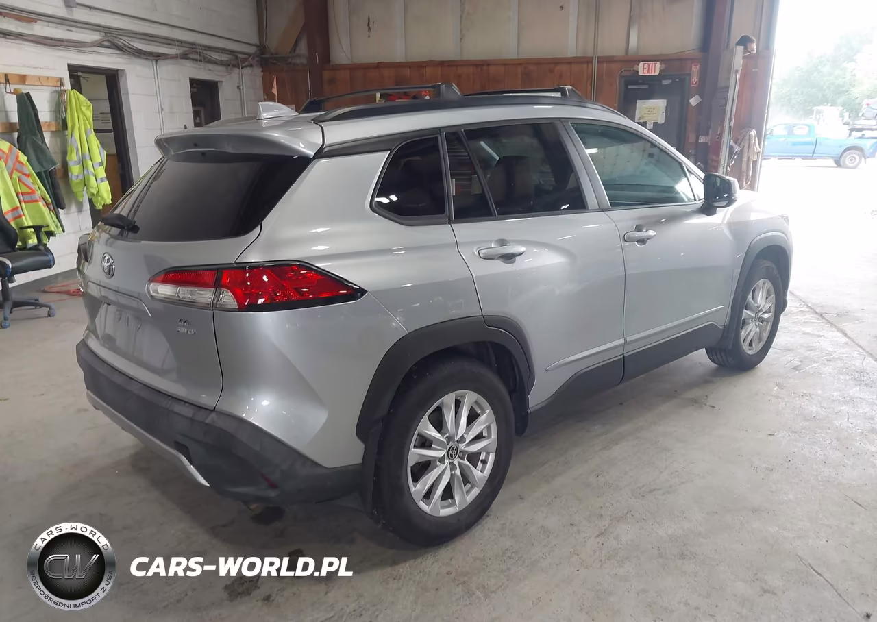 2022 Toyota Corolla Cross Le VIN:7MUBAABG0NV027540 - 4