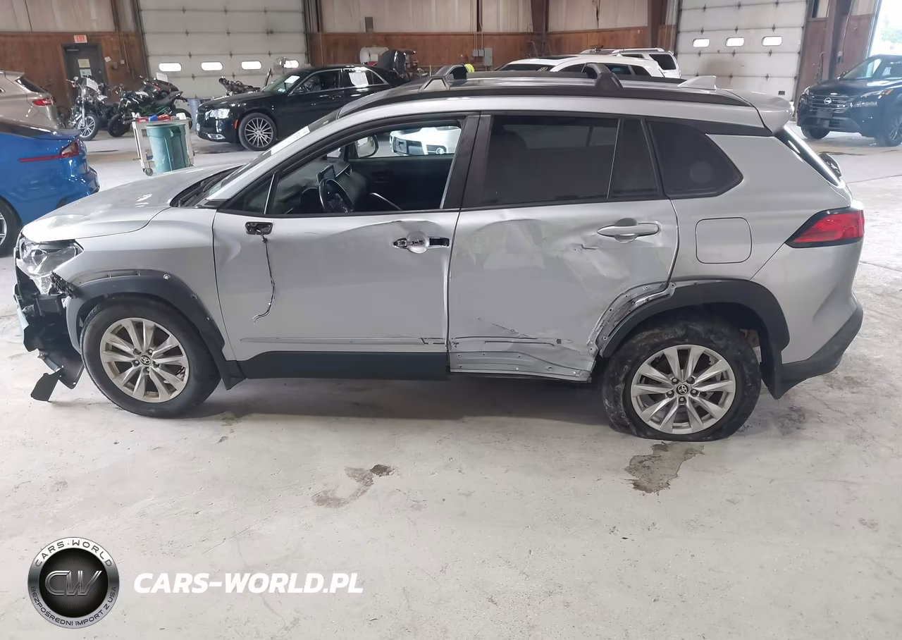 2022 Toyota Corolla Cross Le VIN:7MUBAABG0NV027540 - 6
