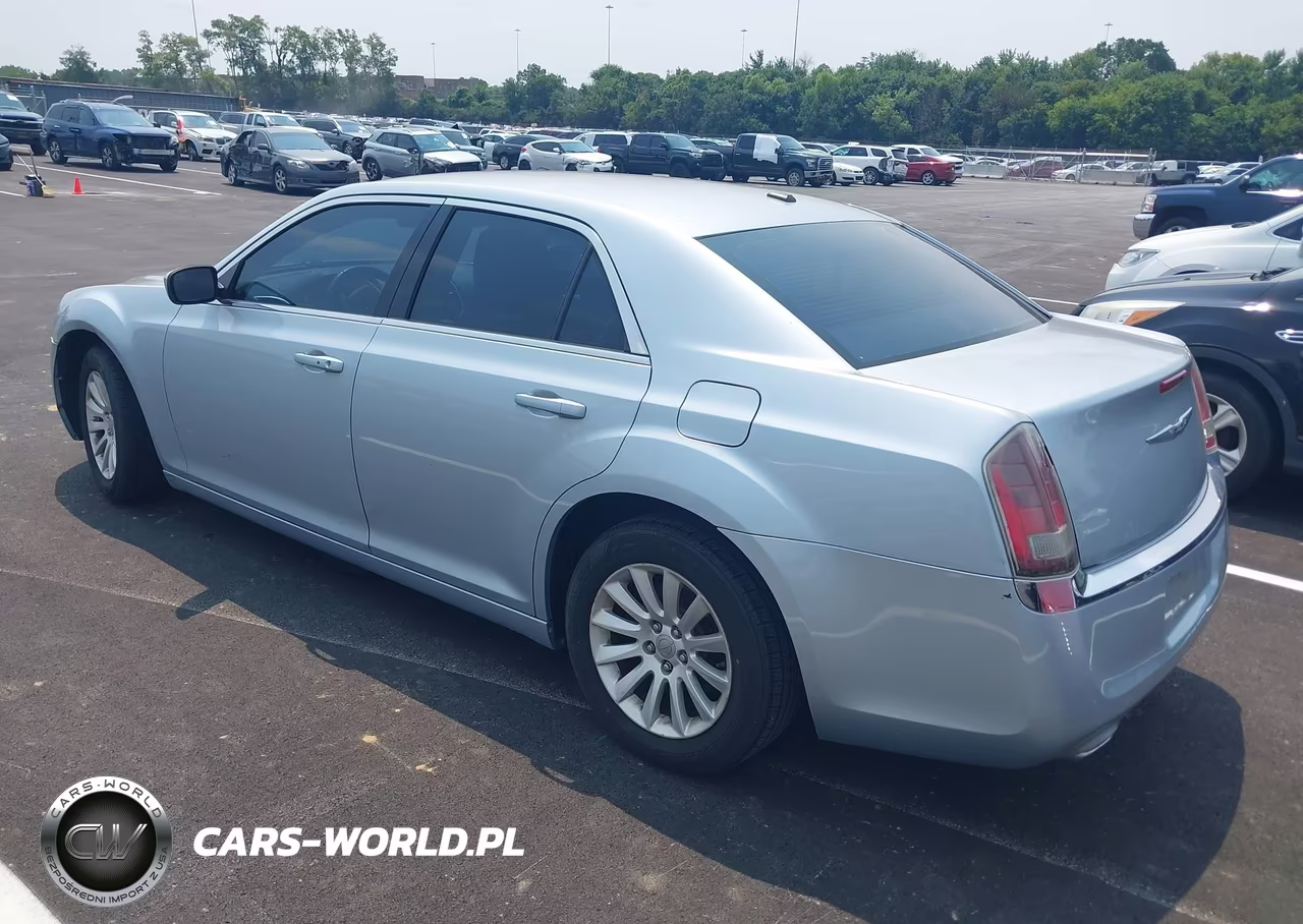 2013 Chrysler 300 Motown VIN:2C3CCAAG8DH703597 - 3