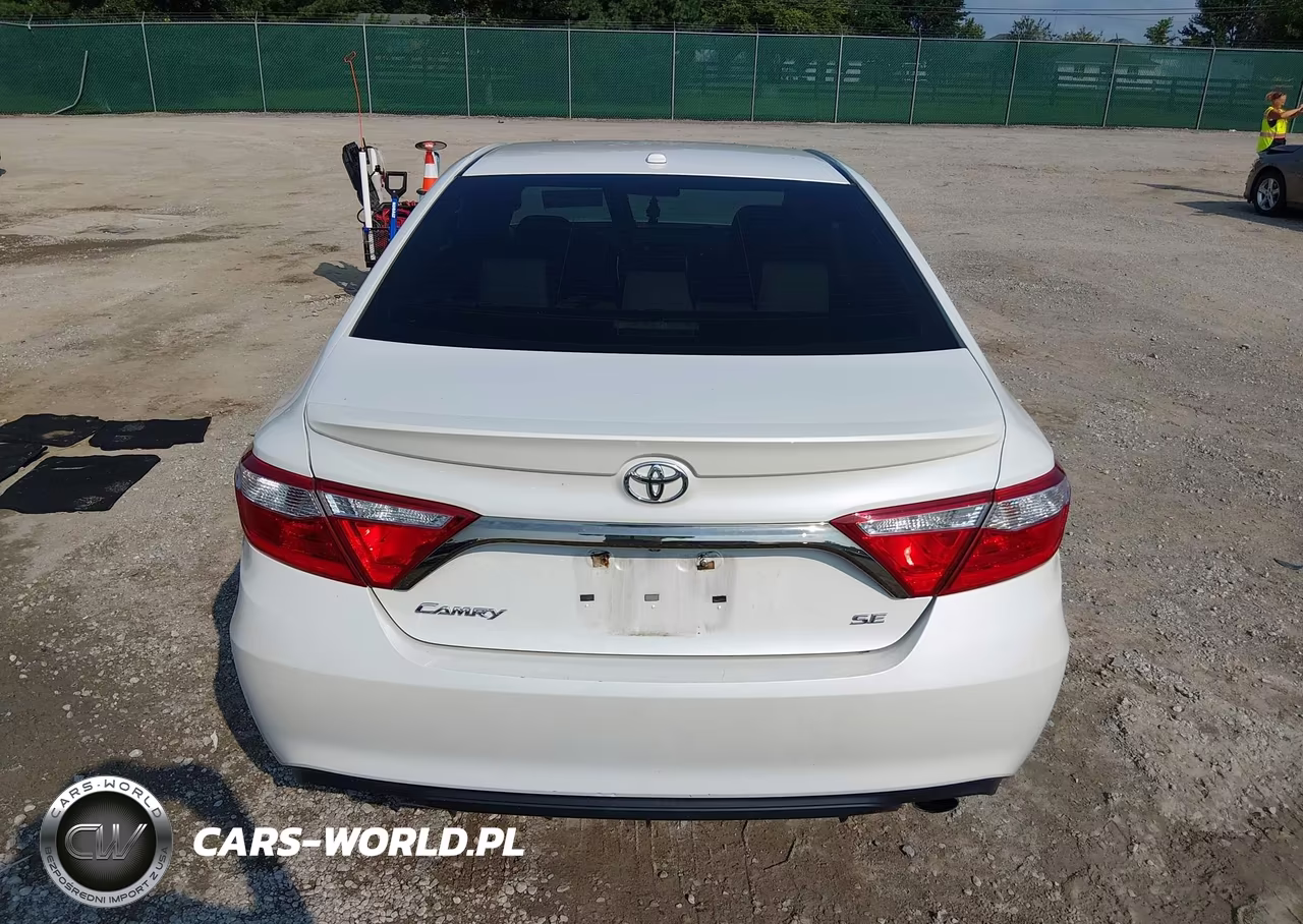 2016 Toyota Camry Se VIN:4T1BF1FK0GU237849 - 16