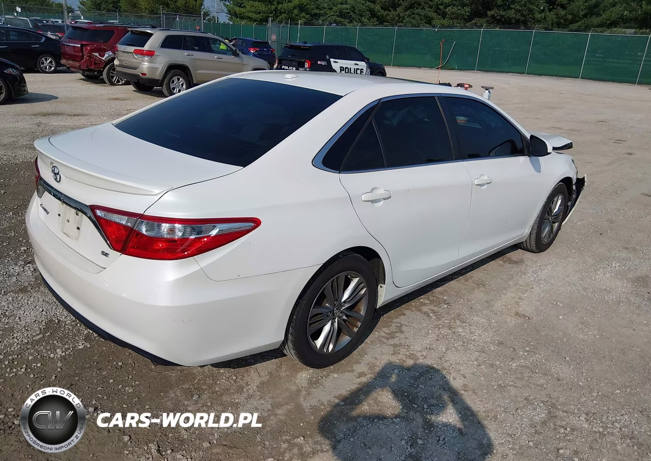 2016 Toyota Camry Se VIN:4T1BF1FK0GU237849 - 4