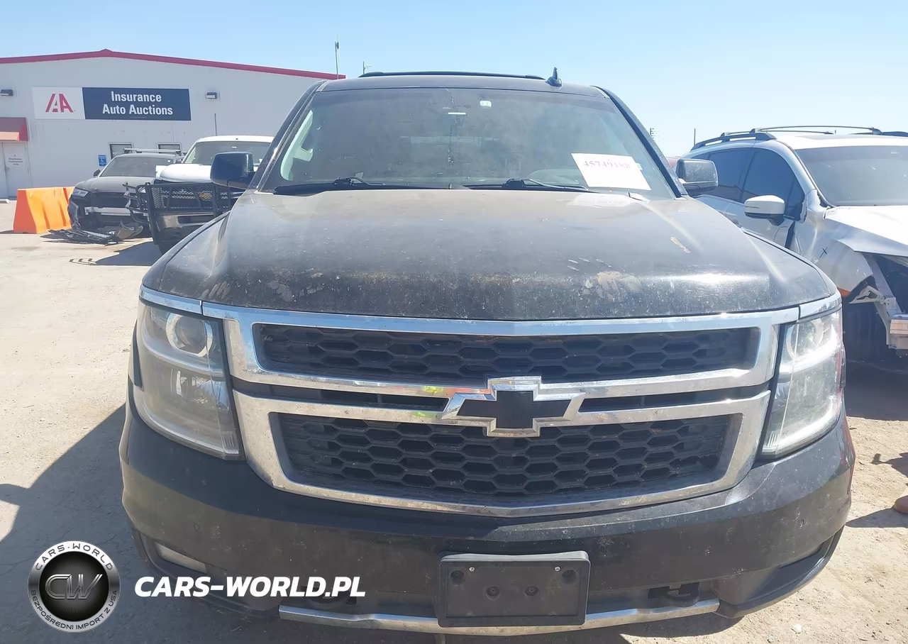 2018 Chevrolet Suburban Lt VIN:1GNSKHKCXJR185445 - 12