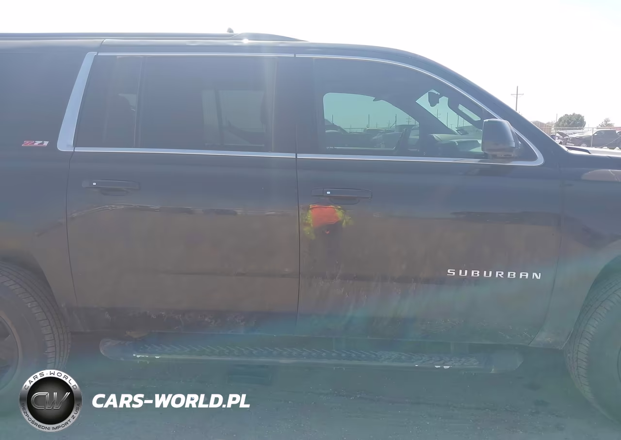 2018 Chevrolet Suburban Lt VIN:1GNSKHKCXJR185445 - 13