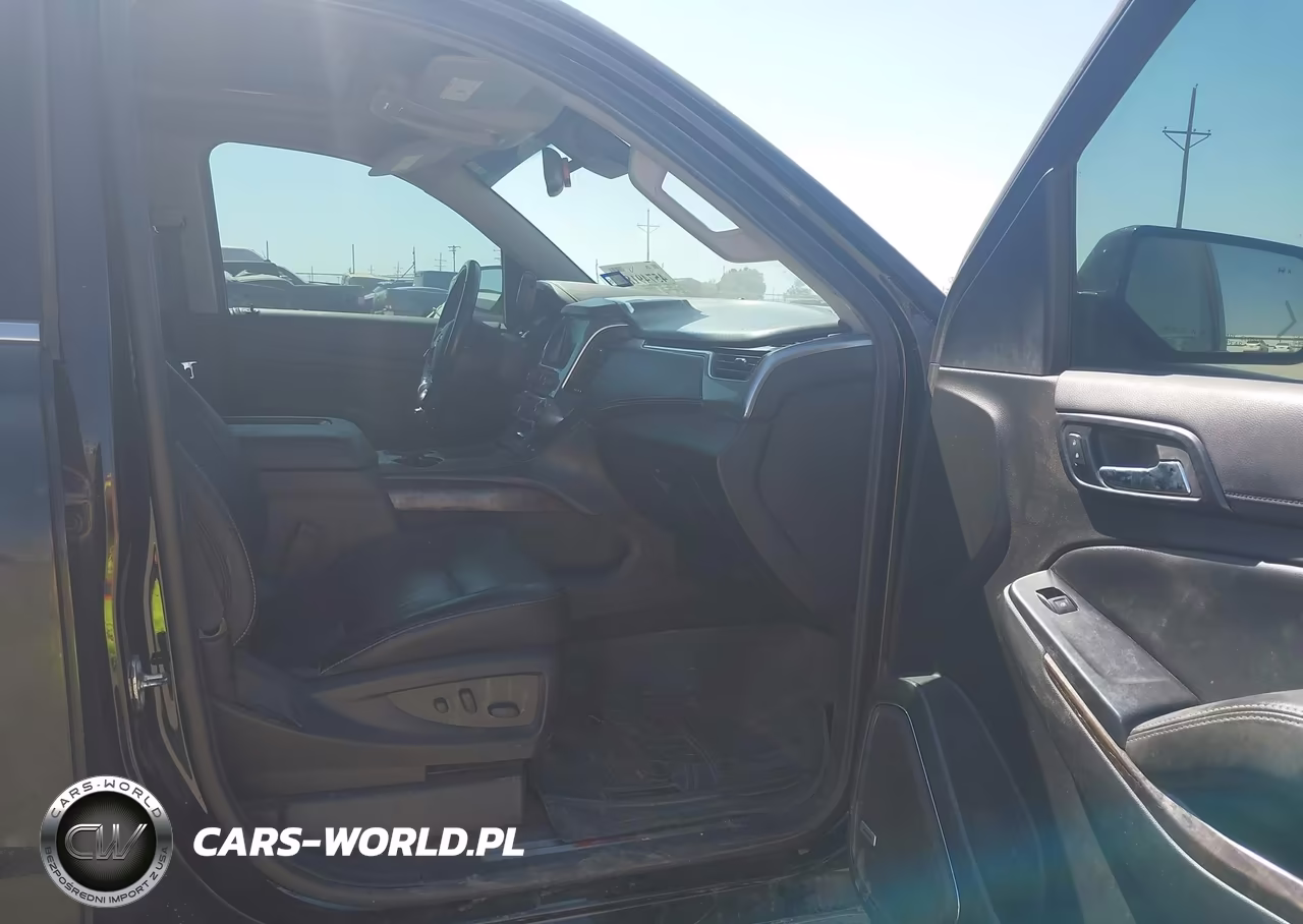 2018 Chevrolet Suburban Lt VIN:1GNSKHKCXJR185445 - 5
