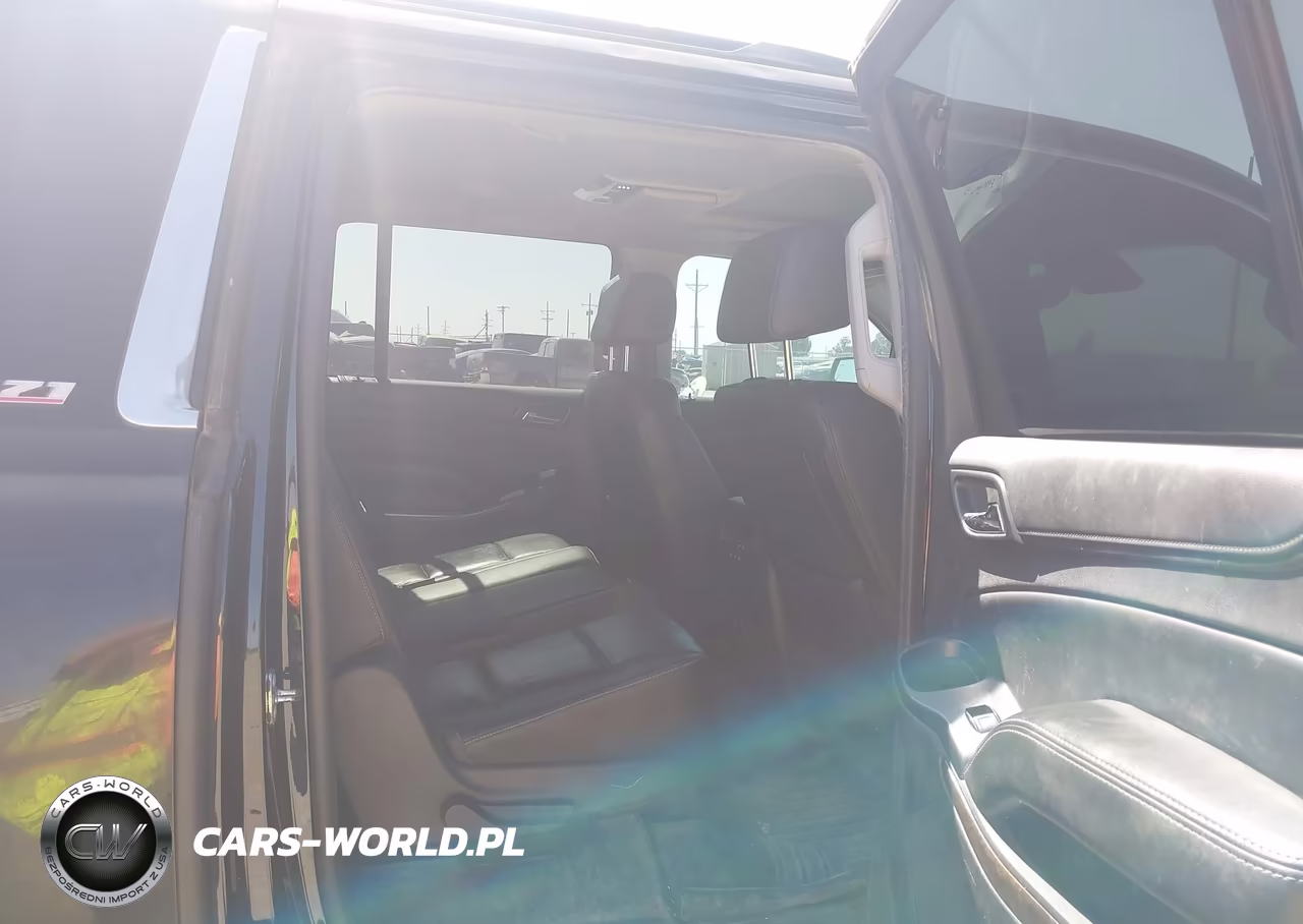 2018 Chevrolet Suburban Lt VIN:1GNSKHKCXJR185445 - 8