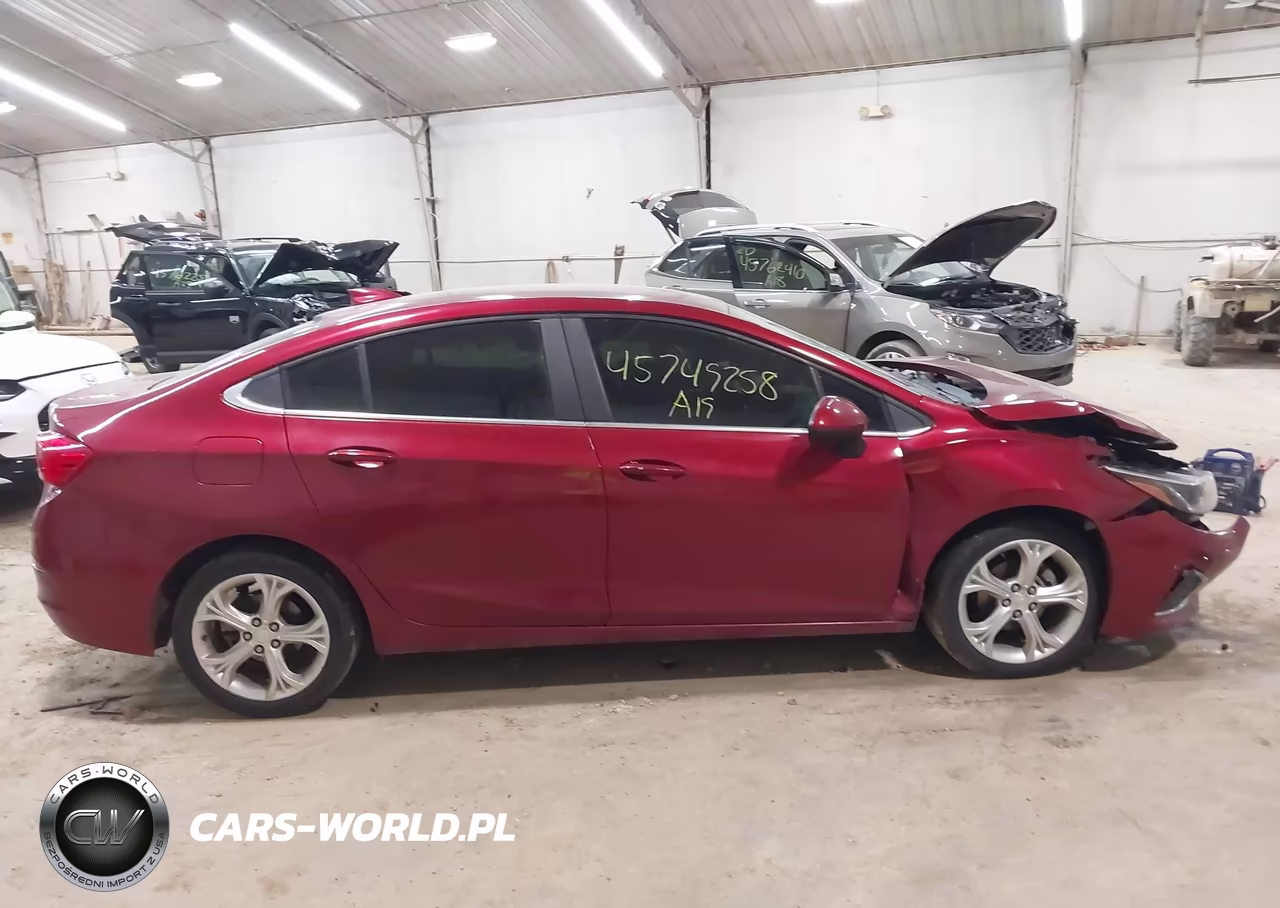 2019 Chevrolet Cruze Premier VIN:1G1BF5SM4K7118429 - 14