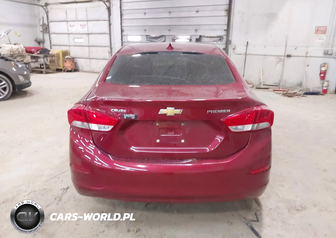 2019 Chevrolet Cruze Premier VIN:1G1BF5SM4K7118429 - 17