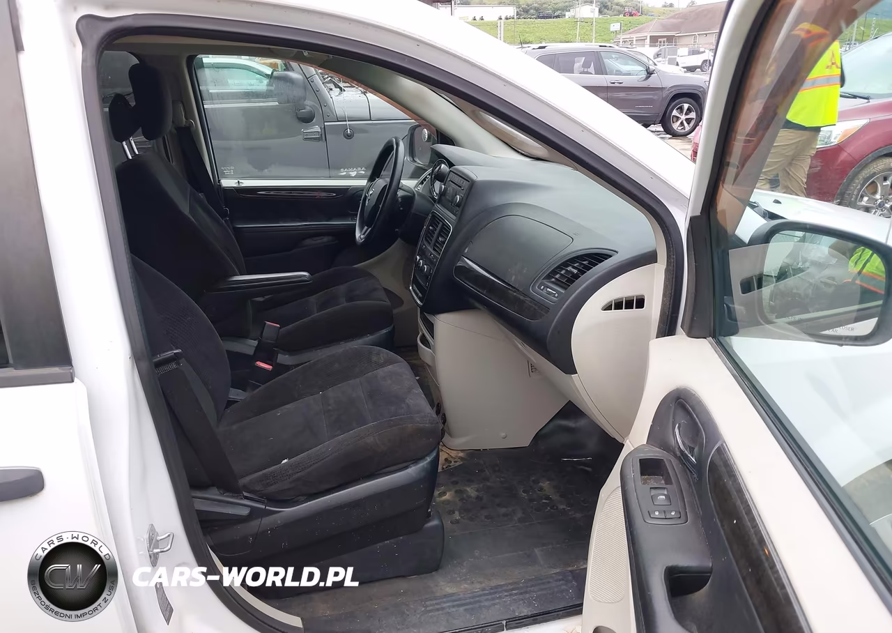 2014 Ram Cargo Tradesman VIN:2C4JRGAG9ER142701 - 5