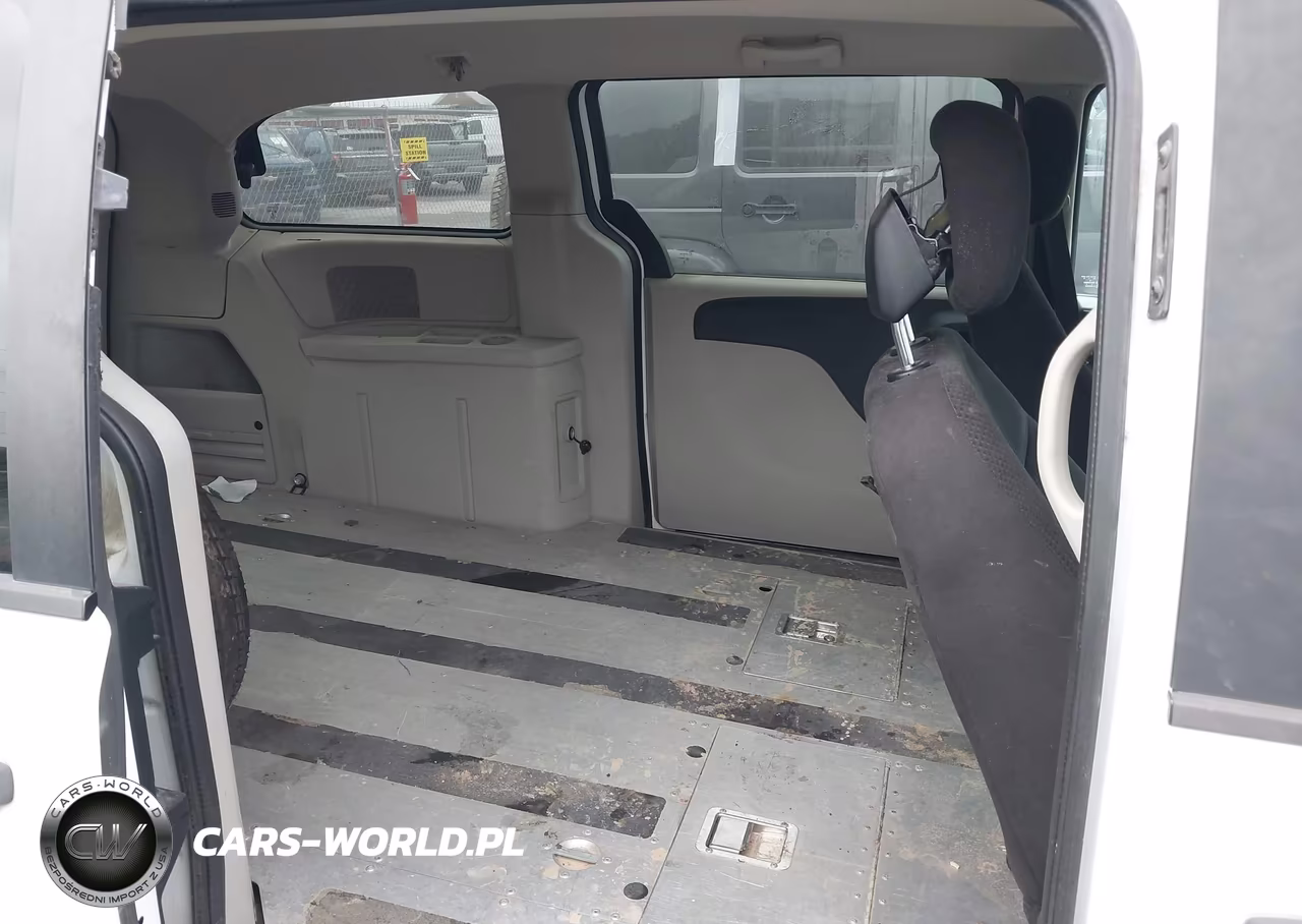 2014 Ram Cargo Tradesman VIN:2C4JRGAG9ER142701 - 8