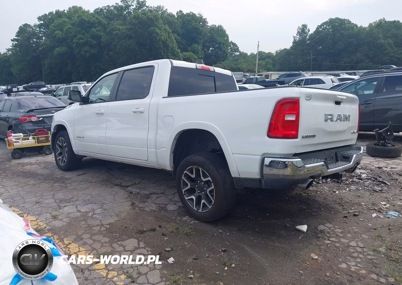 2025 Ram 1500 Laramie 4X4 5'7 Box VIN:1C6SRFJP2SN641841 - 3