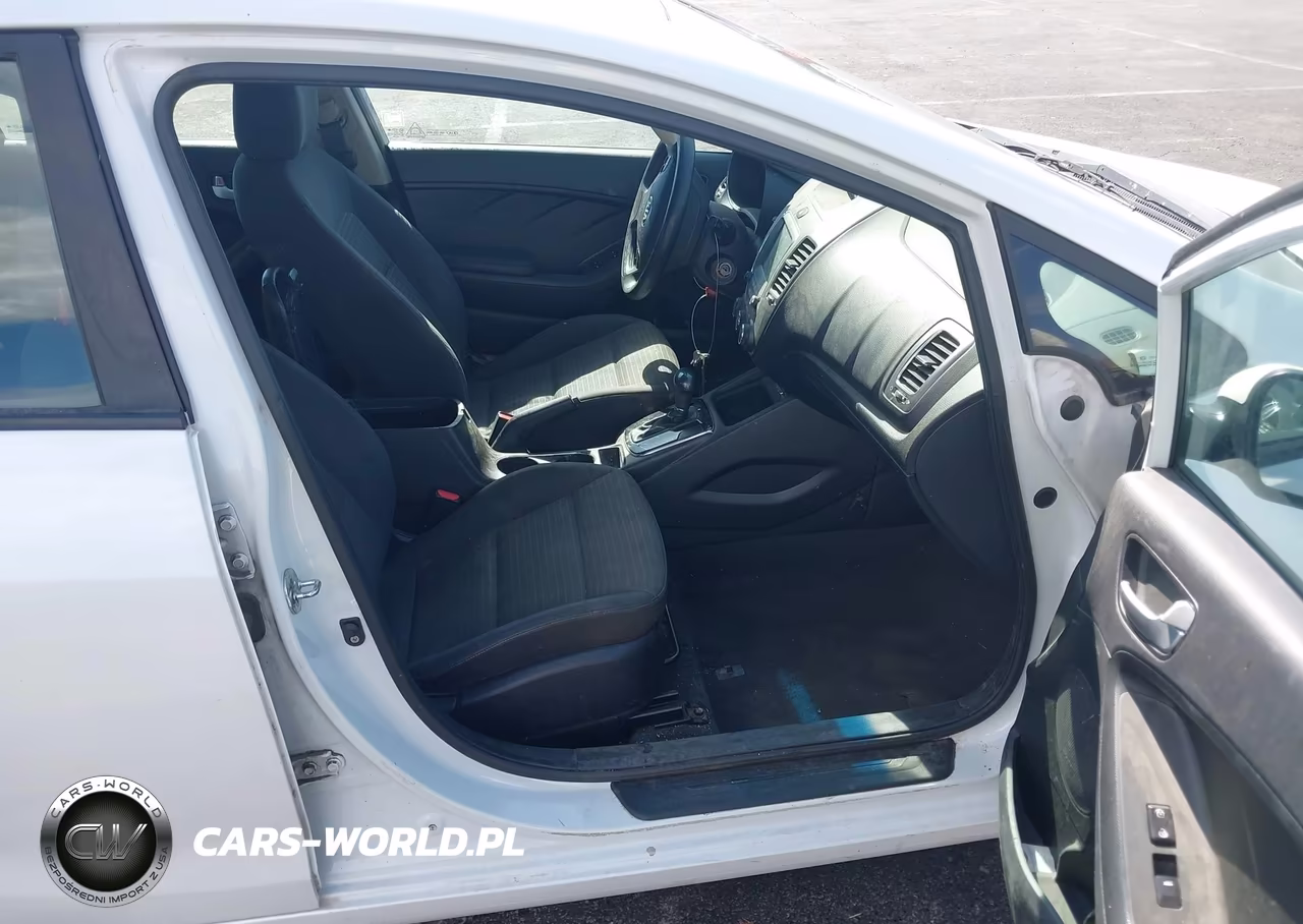 2018 Kia Forte Lx VIN:3KPFL4A76JE235533 - 5