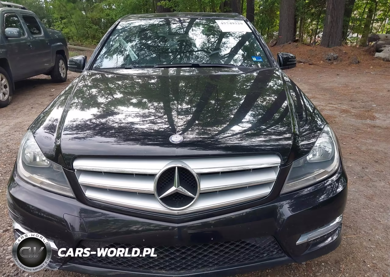 2013 Mercedes-Benz C 300 Sport 4Matic VIN:WDDGF8AB5DG135991 - 13