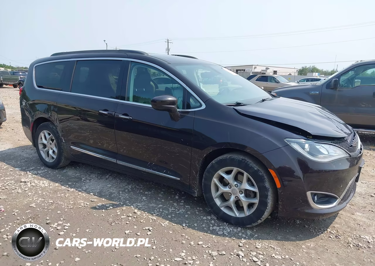 2017 Chrysler Pacifica Touring-L – zdjęcie 1 z 16