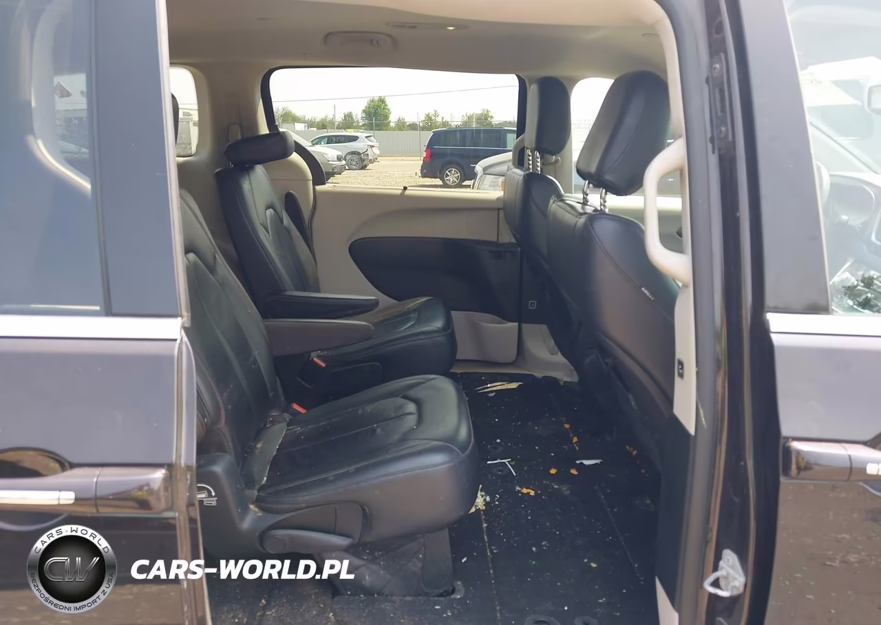 2017 Chrysler Pacifica Touring-L VIN:2C4RC1BG0HR656442 - 8