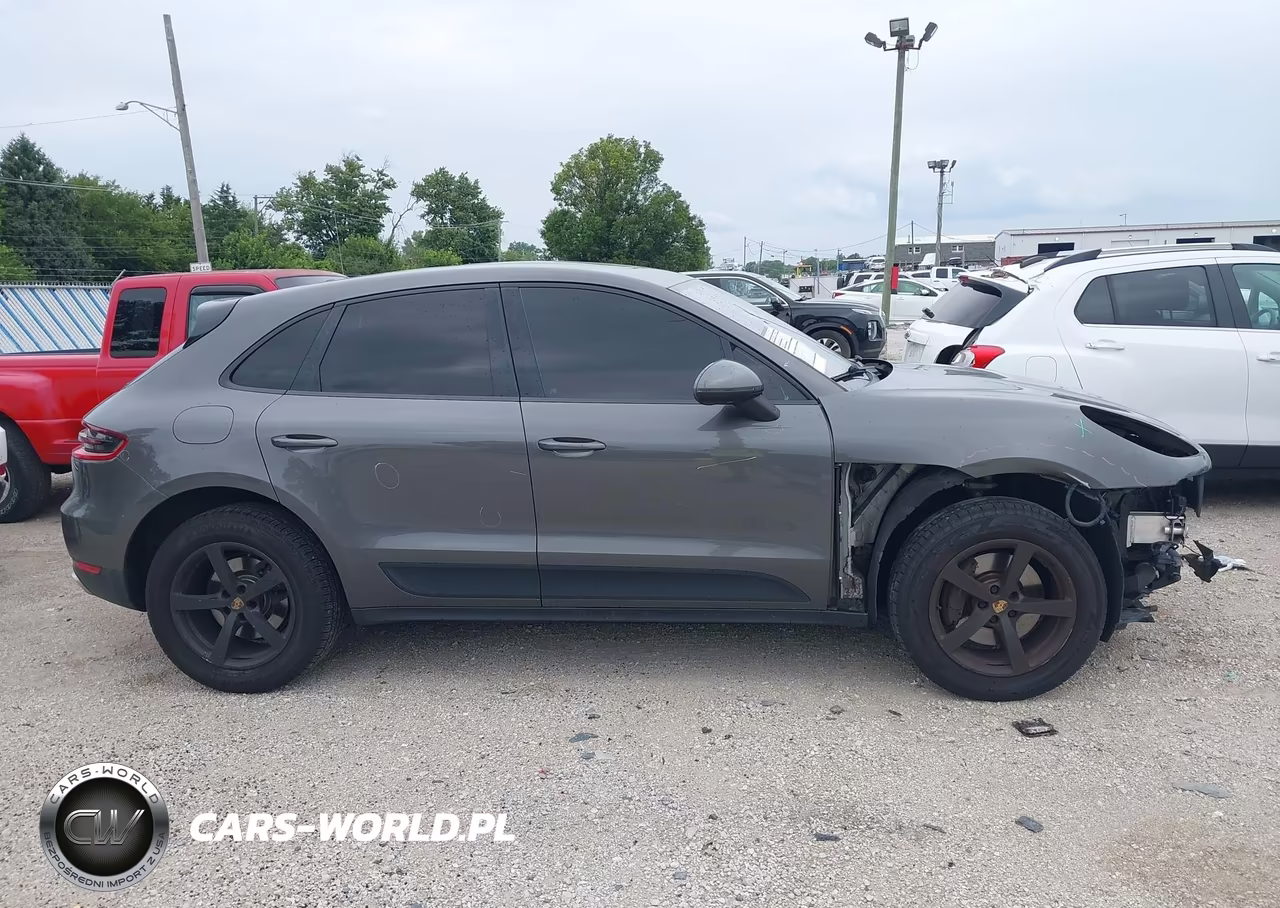 2018 Porsche Macan VIN:WP1AA2A53JLB04875 - 14