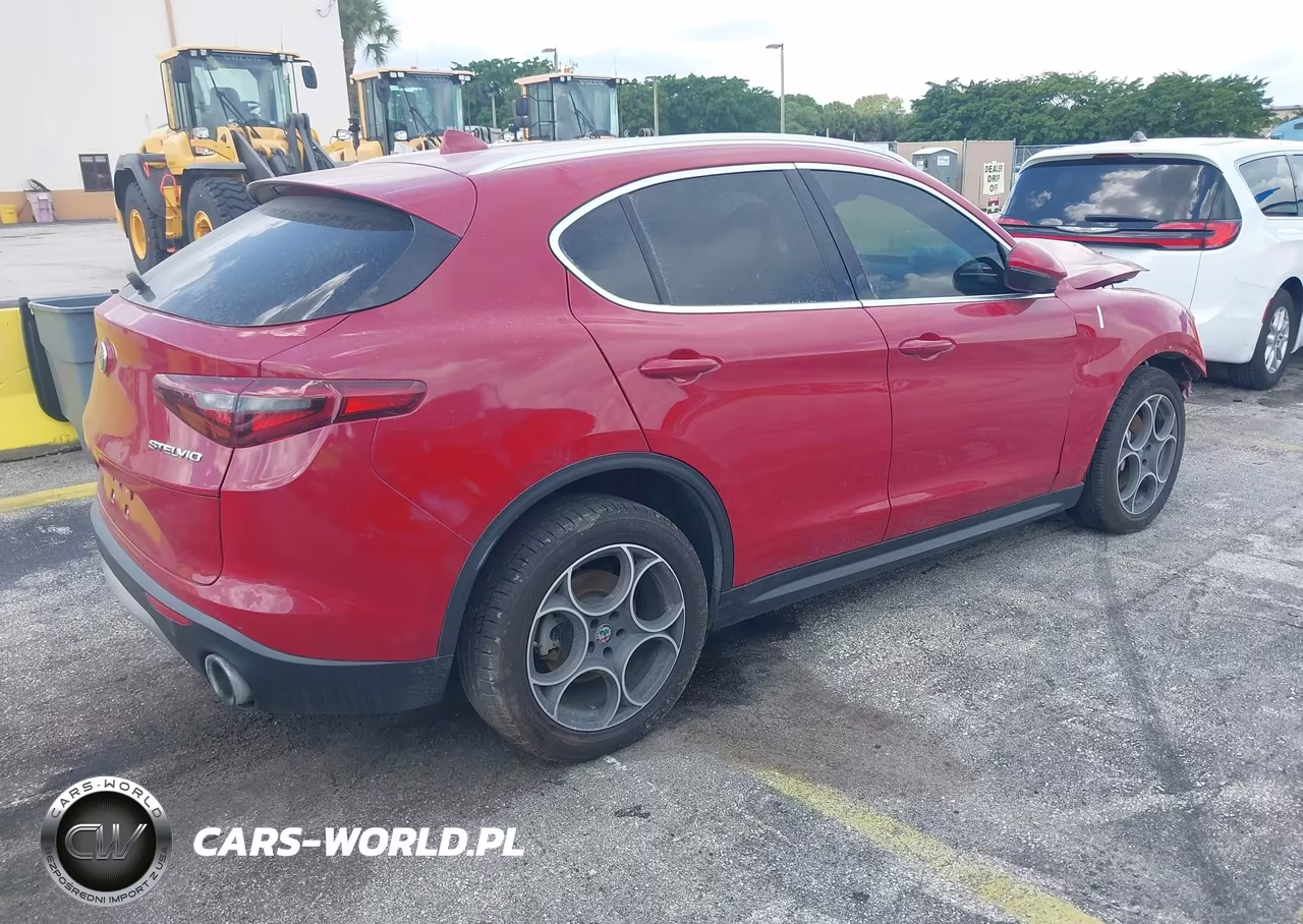 2018 Alfa Romeo Stelvio Awd VIN:ZASFAKAN7J7B64374 - 4