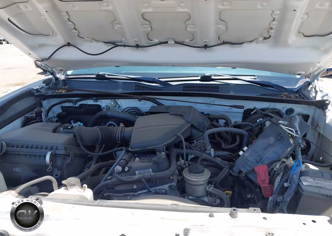 2019 Toyota Tacoma Sr VIN:5TFAX5GN0KX164230 - 10