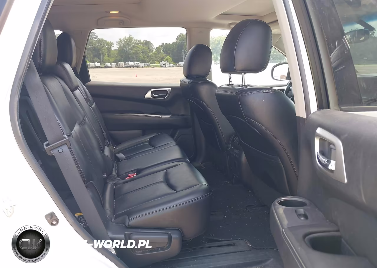 2015 Nissan Pathfinder Platinum VIN:5N1AR2MM0FC605464 - 8