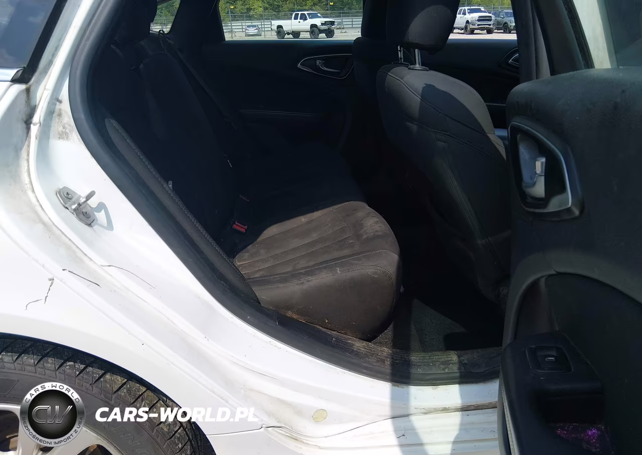 2016 Chrysler 200 Limited VIN:1C3CCCABXGN161723 - 8