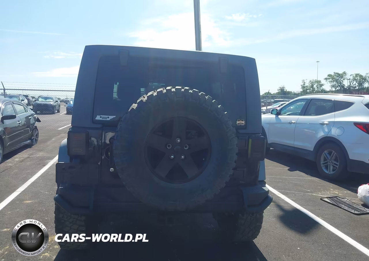 2012 Jeep Wrangler Unlimited Rubicon VIN:1C4HJWFG9CL205083 - 16