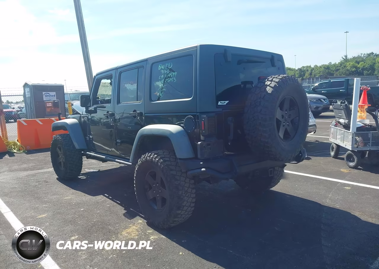 2012 Jeep Wrangler Unlimited Rubicon VIN:1C4HJWFG9CL205083 - 3