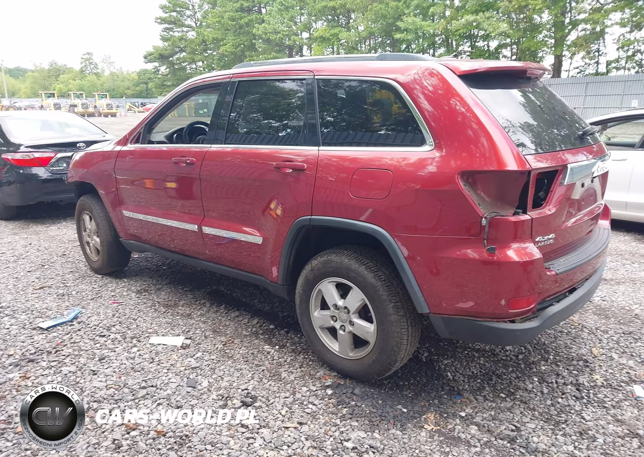 2012 Jeep Grand Cherokee Laredo VIN:1C4RJFAG1CC350310 - 3