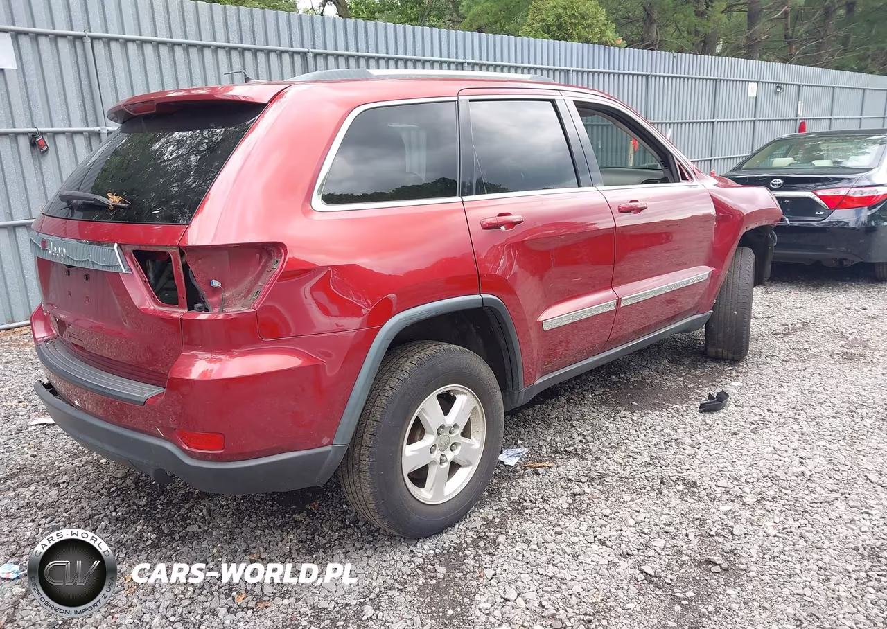 2012 Jeep Grand Cherokee Laredo VIN:1C4RJFAG1CC350310 - 4