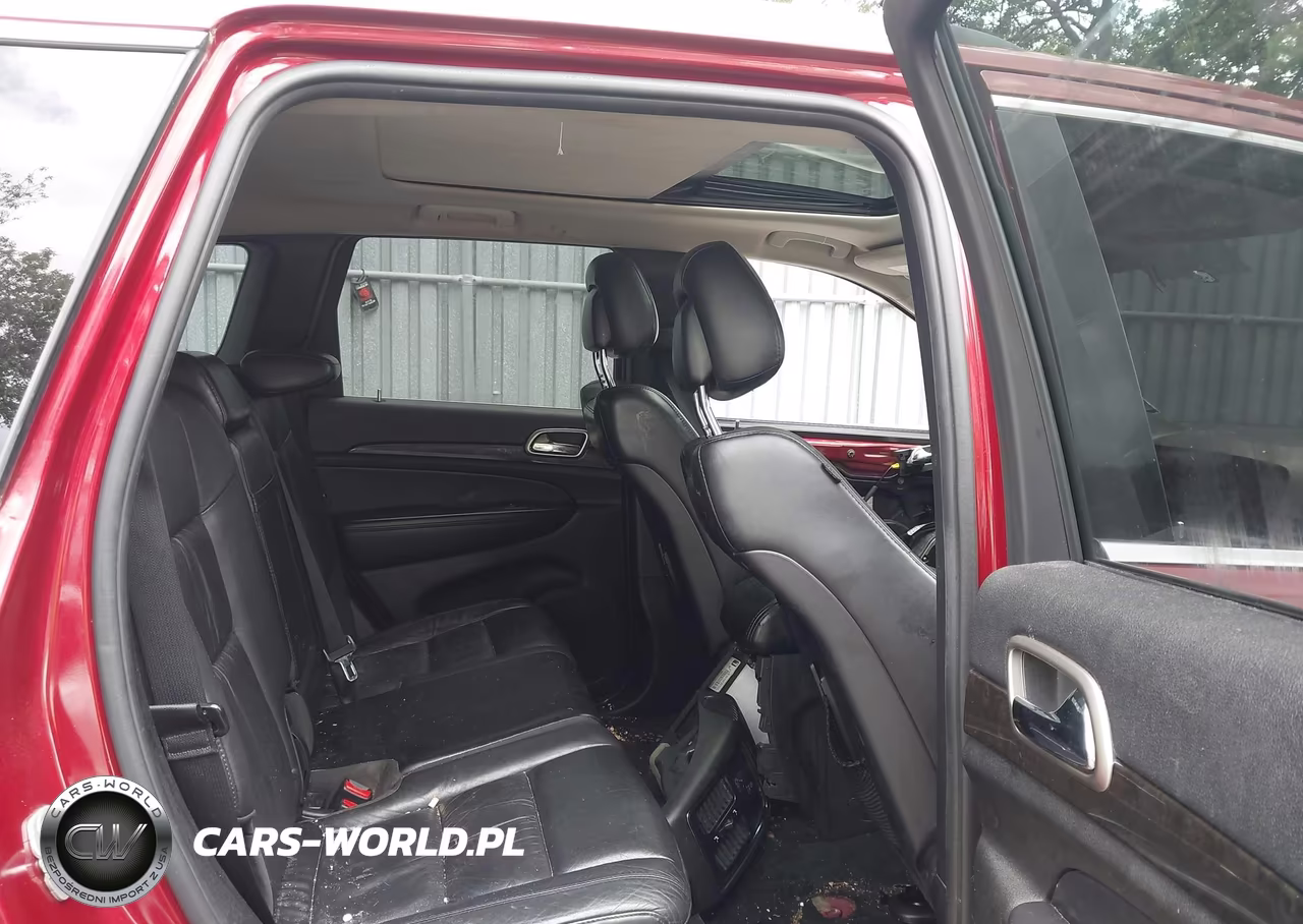 2012 Jeep Grand Cherokee Laredo VIN:1C4RJFAG1CC350310 - 8