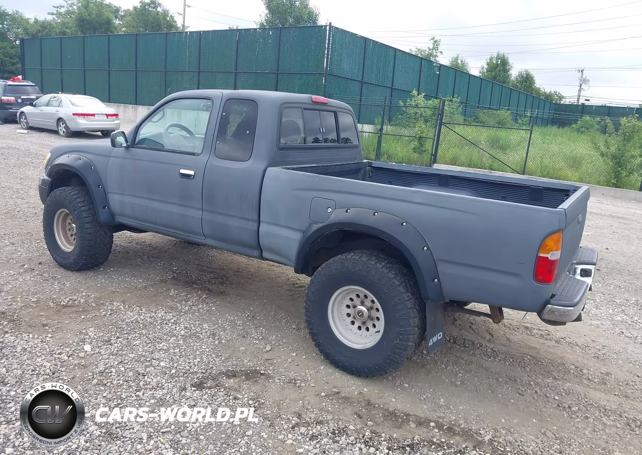 1999 Toyota Tacoma VIN:4TAWM72N4XZ502480 - 3
