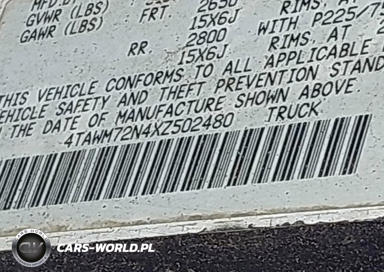 1999 Toyota Tacoma VIN:4TAWM72N4XZ502480 - 9
