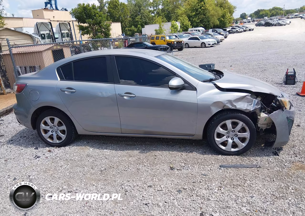 2011 Mazda Mazda3 I Sport VIN:JM1BL1UF9B1903149 - 13