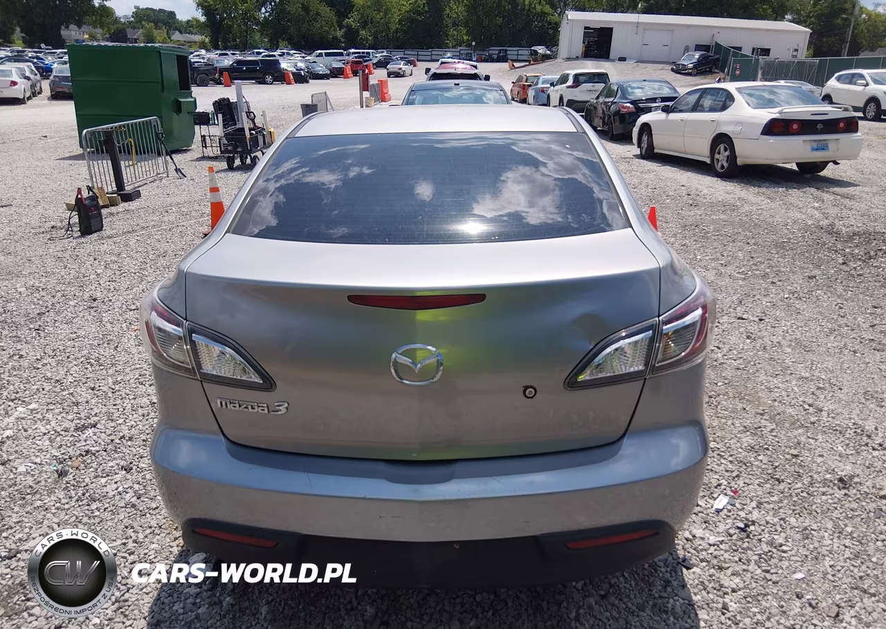 2011 Mazda Mazda3 I Sport VIN:JM1BL1UF9B1903149 - 16