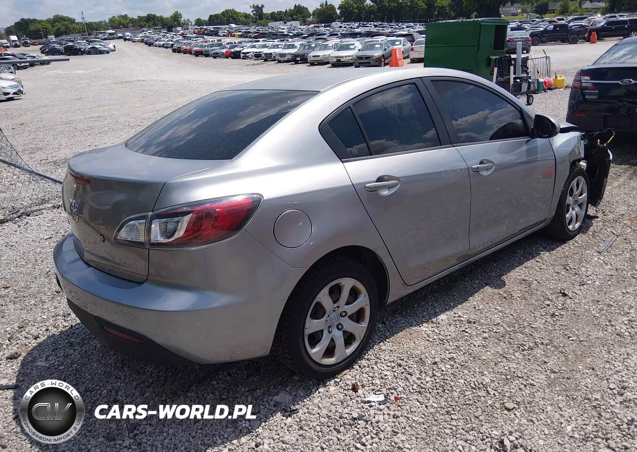 2011 Mazda Mazda3 I Sport VIN:JM1BL1UF9B1903149 - 4